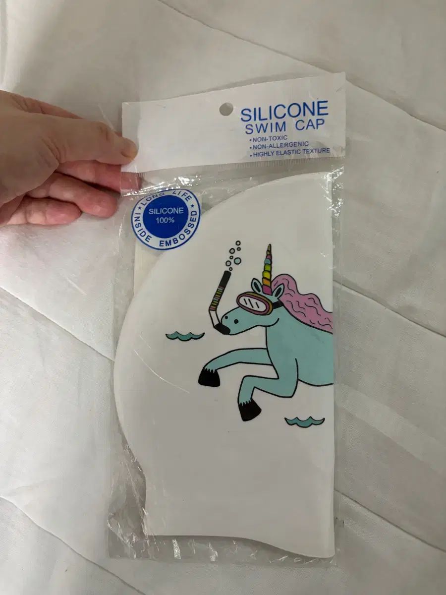 新品 JOLYN シュノーケル柄の子馬 スイムキャップ