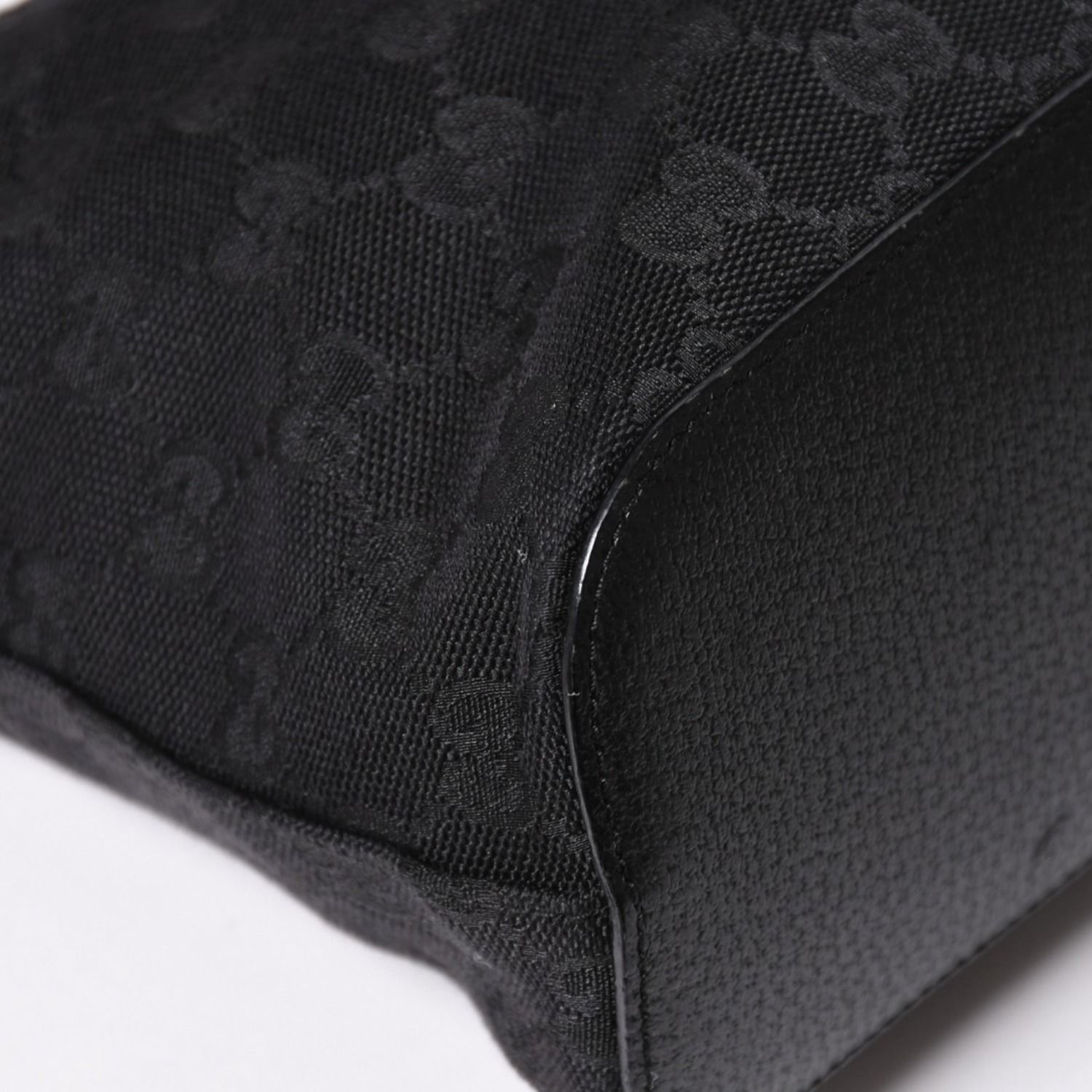 極美品 GUCCI グッチ ワンショルダーバッグ GGキャンバス 115002 ブラック シルバー金具 中古 4a002020 極美品 GUCCI グッチ ワンショルダーバッグ GGキャンバス 115002 ブラック シルバー金具 中古 4a002020