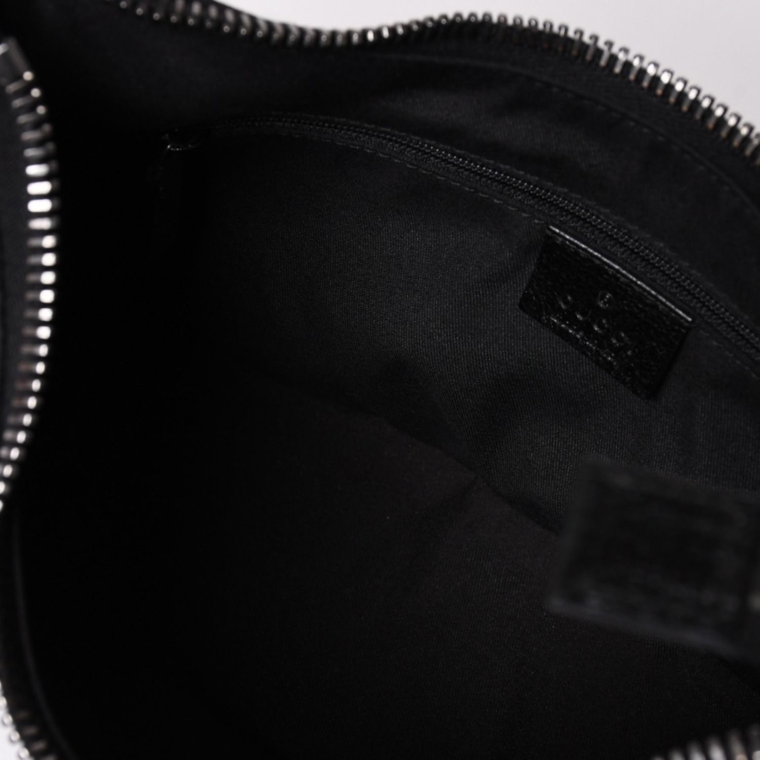 極美品 GUCCI グッチ ワンショルダーバッグ GGキャンバス 115002 ブラック シルバー金具 中古 4a002020 極美品 GUCCI グッチ ワンショルダーバッグ GGキャンバス 115002 ブラック シルバー金具 中古 4a002020