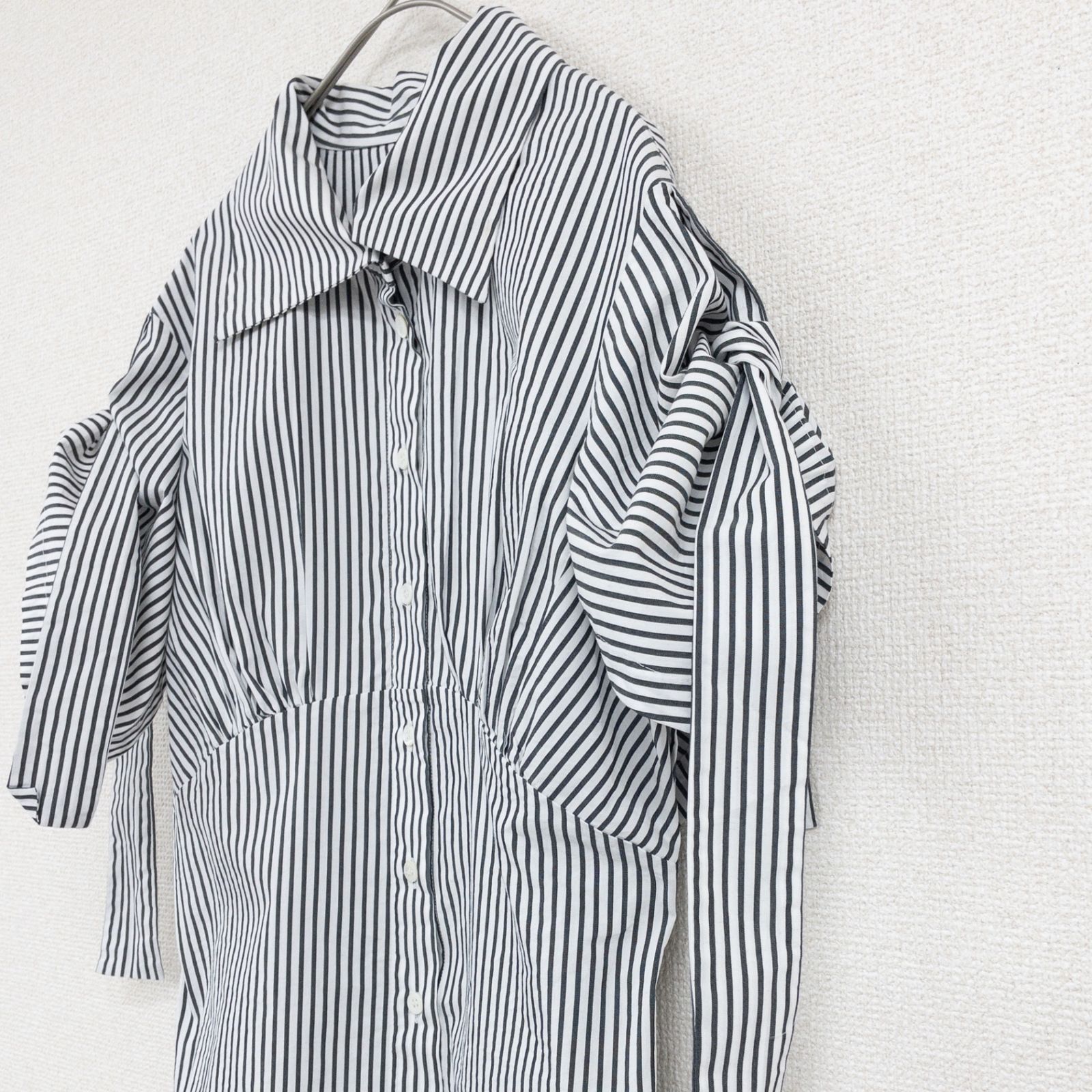 Vivienne Westwood ANGLOMANIA ヴィヴィアンウエストウッド アングロマニア シャツ ブラウス リボン ストライプ柄 コットン ポリウレタン ホワイト ブラック イタリア製 レディース 42 a01267