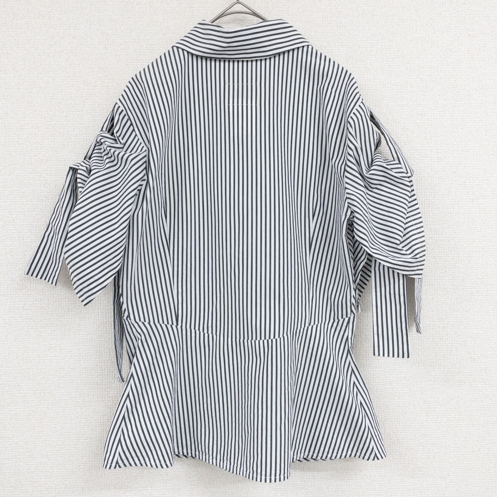 Vivienne Westwood ANGLOMANIA ヴィヴィアンウエストウッド アングロマニア シャツ ブラウス リボン ストライプ柄 コットン ポリウレタン ホワイト ブラック イタリア製 レディース 42 a01267