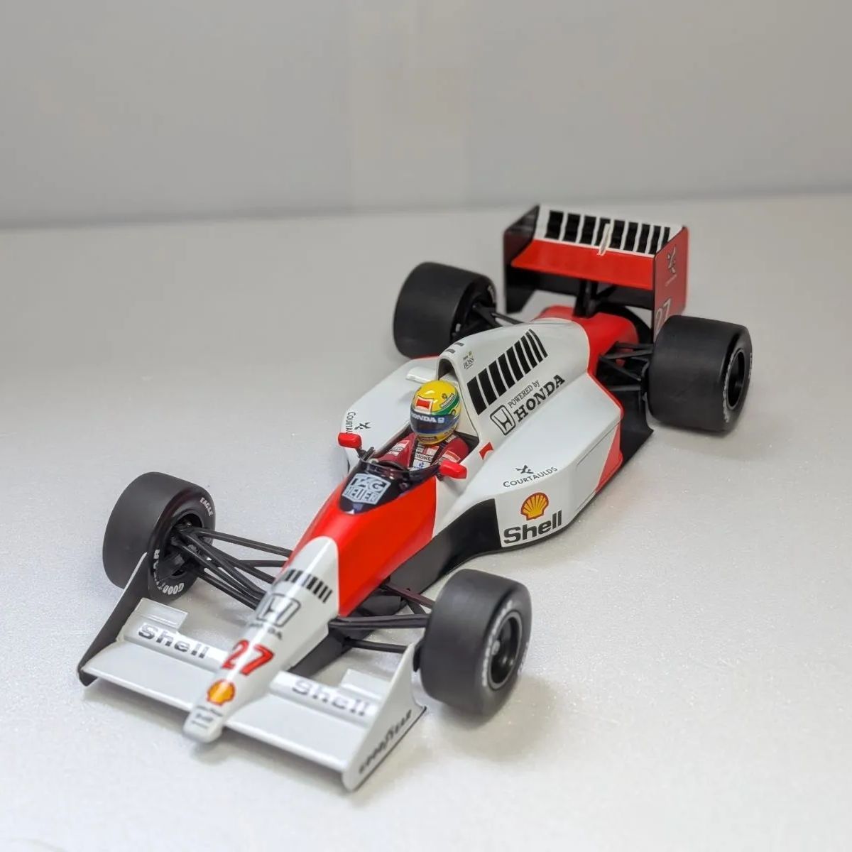 1/18 ミニチャンプス マクラーレン ホンダ MP4/5B アイルトン・セナ