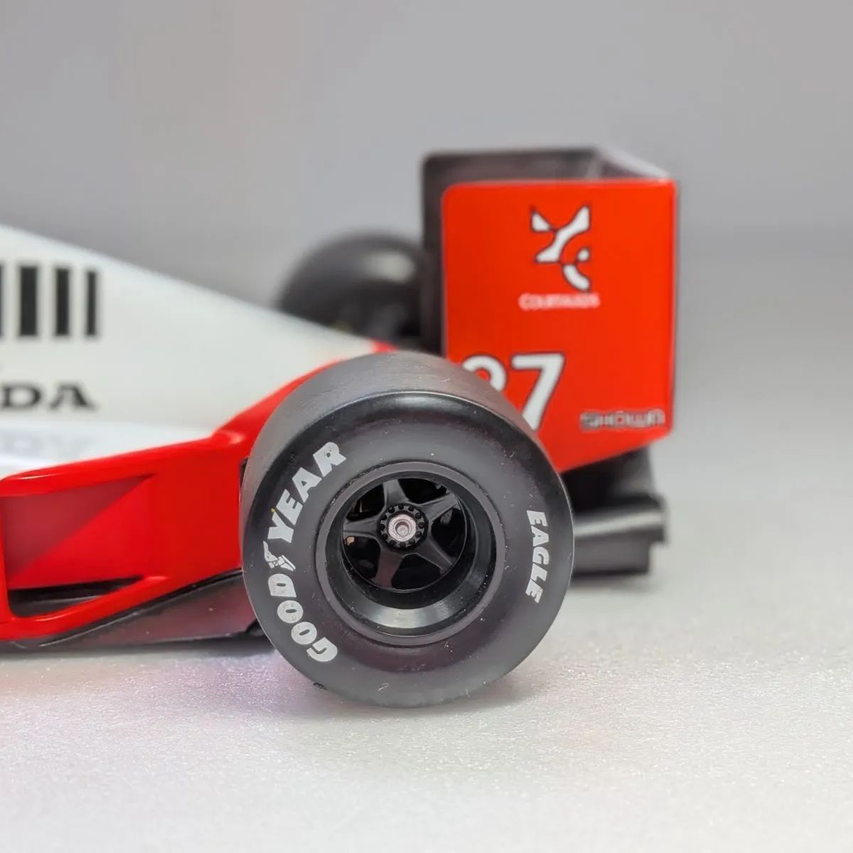 1/18 ミニチャンプス マクラーレン ホンダ MP4/5B アイルトン・セナ