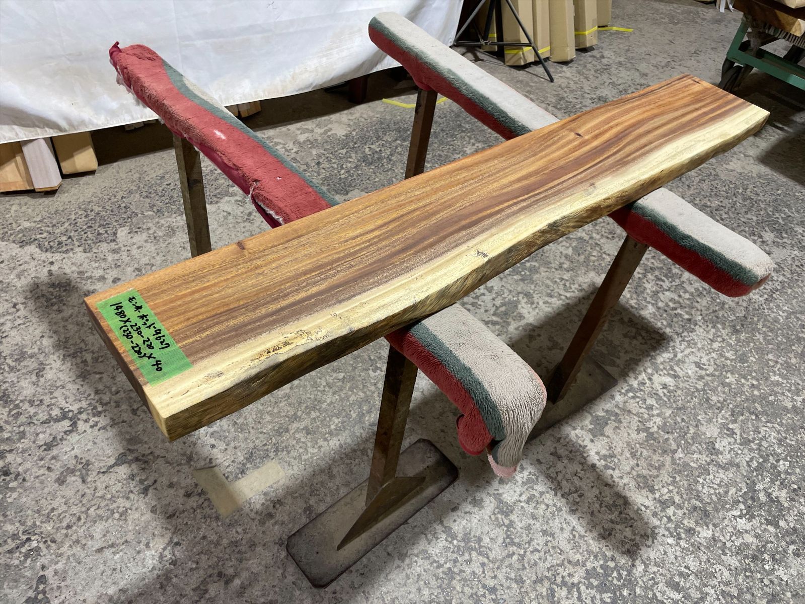 モンキーポッド9627　一枚板無垢 乾燥材　1480ｘ230-220ｘ40mm カウンター　センターテーブル　ダイニングテーブル