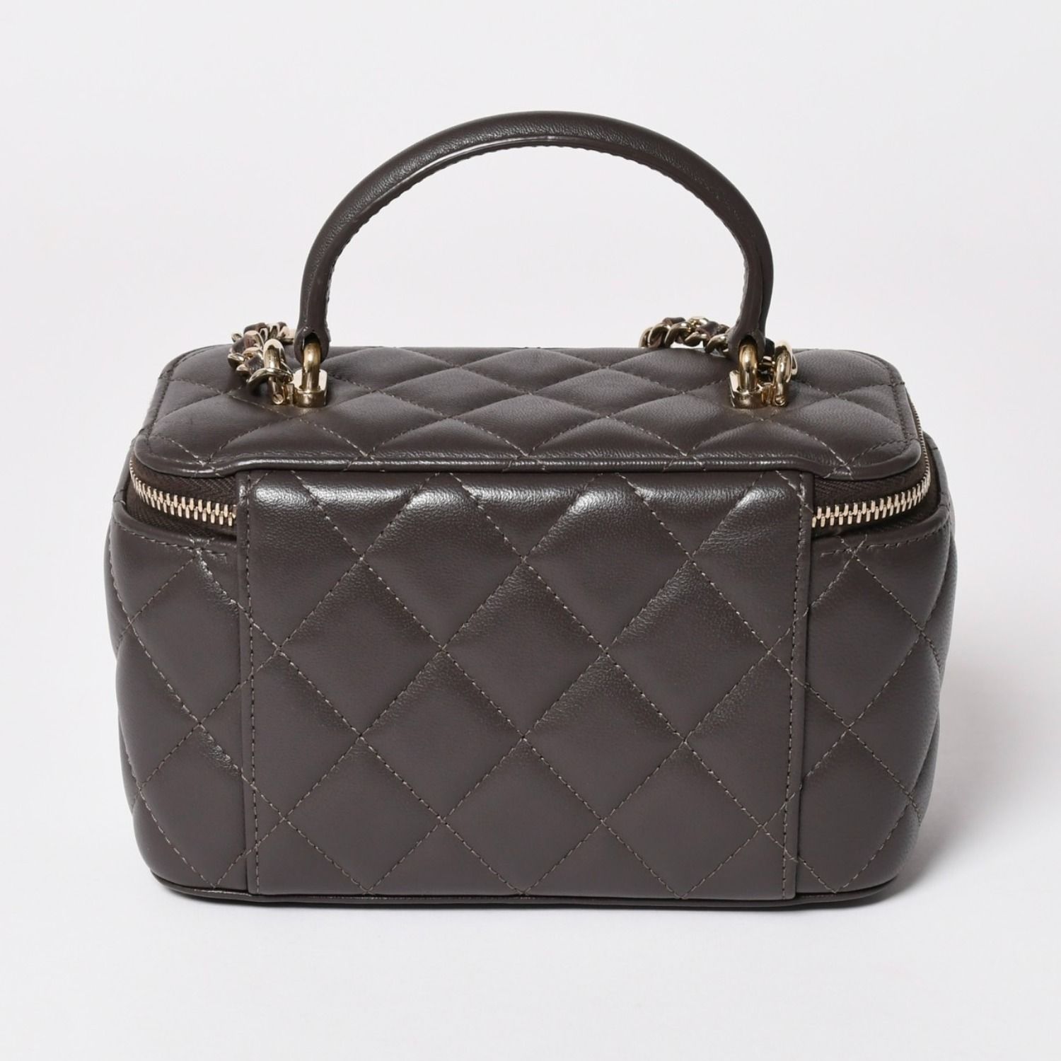 新品同様 CHANEL シャネル バニティ チェーンショルダーバッグ