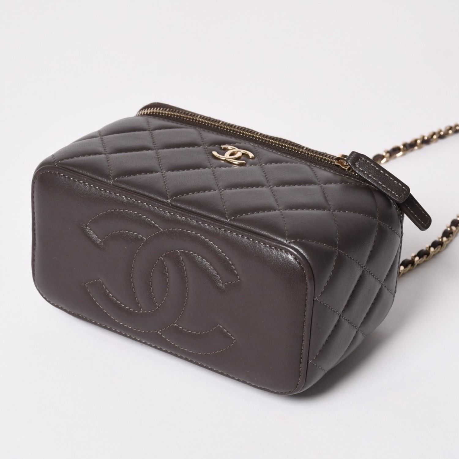 新品同様 CHANEL シャネル バニティ チェーンショルダーバッグ 