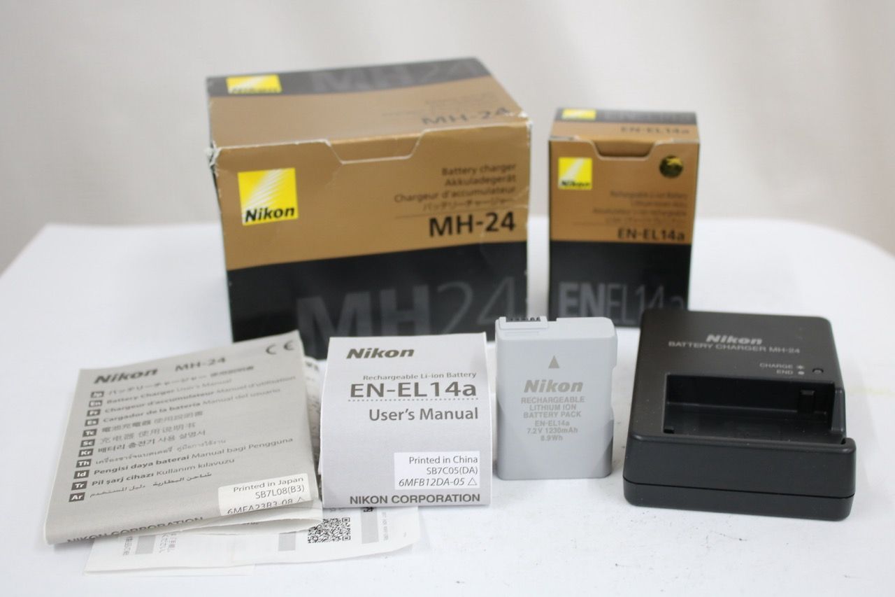 【美品 返品保証】 【元箱付き】ニコン Nikon MH-24 EN-EL14a バッテリー チャージャー セット e13223