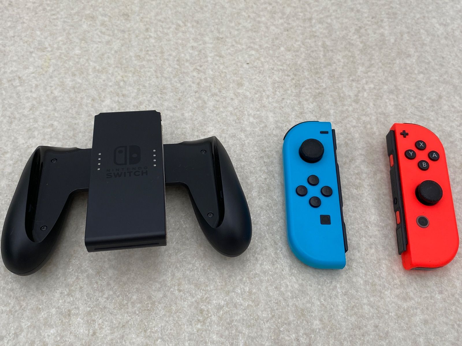 ◇Nintendo Switch Joy－Con（L） ネオンブルー／（R） ネオンレッド