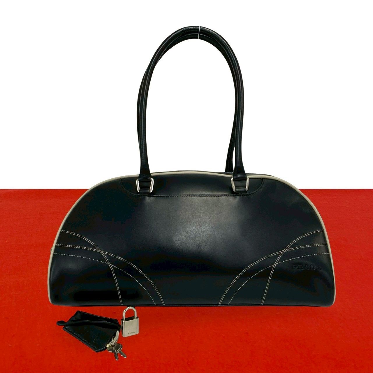 極 美品 希少品 PRADA プラダ ボーリングバッグ ロゴ 刻印 金具 レザー 本革 ハンドバッグ ミニ ボストンバッグ ブラック 黒 l37-7