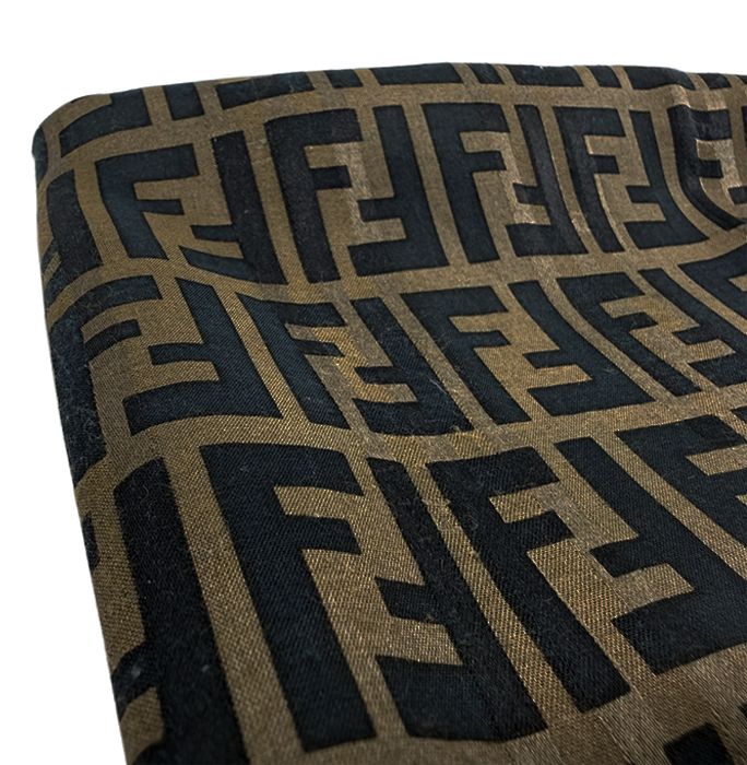 フェンディ FENDI ズッカ柄 ハンカチ スカーフ ブラック ブラウン ロゴ