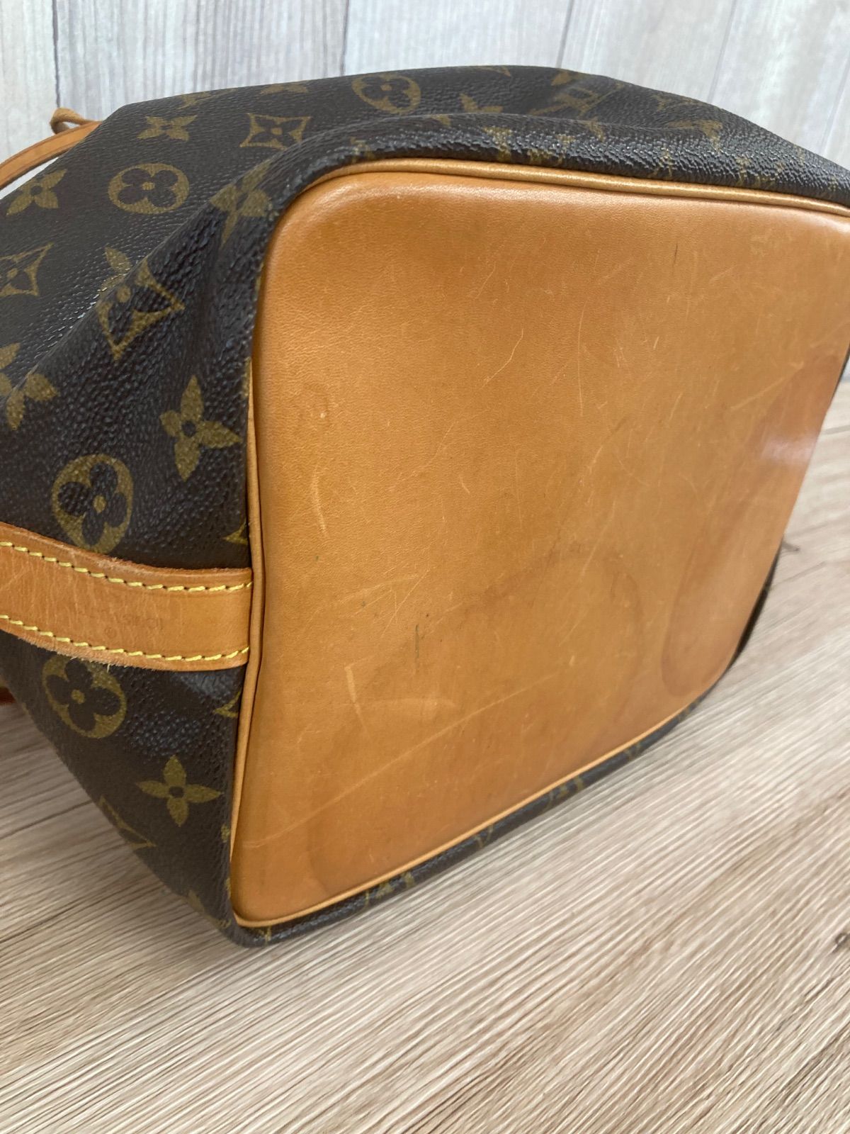 LOUIS VUITTON ルイヴィトン プチノエ ショルダーバック 巾着
