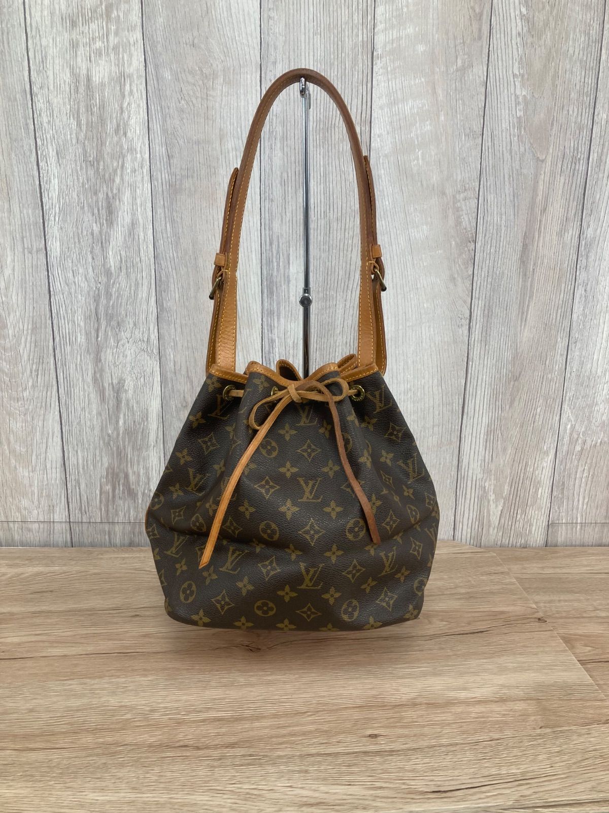 LOUIS VUITTON ルイヴィトン プチノエ ショルダーバック 巾着