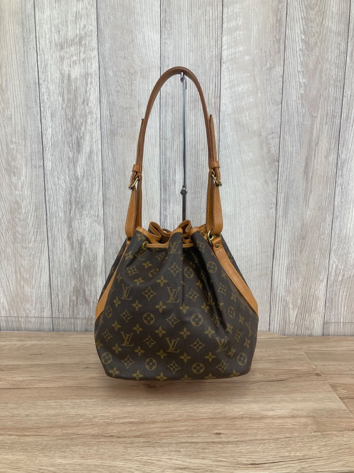 LOUIS VUITTON ルイヴィトン プチノエ ショルダーバック 巾着