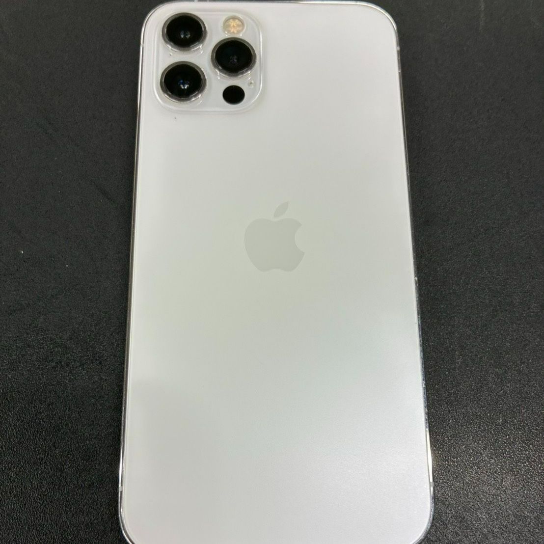 iPhone 12 128GB ホワイト 中古 Cランク - メルカリ