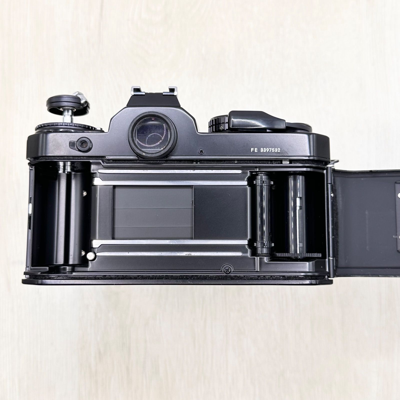 Nikon FE フィルム一眼レフ35-70mmズームレンズ付き Nikon FE フィルム一眼レフ35-70mmズームレンズ付き 【公式通販】