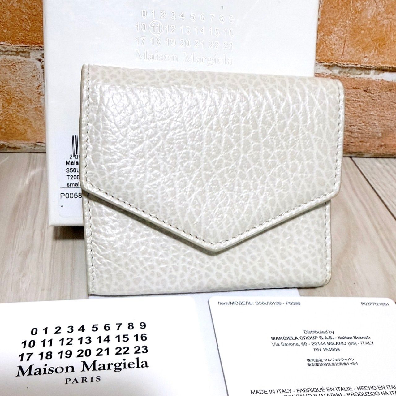 ほぼ未使用) MAISON MARGIELA (メゾンマルジェラ)折財布 エンベローブ