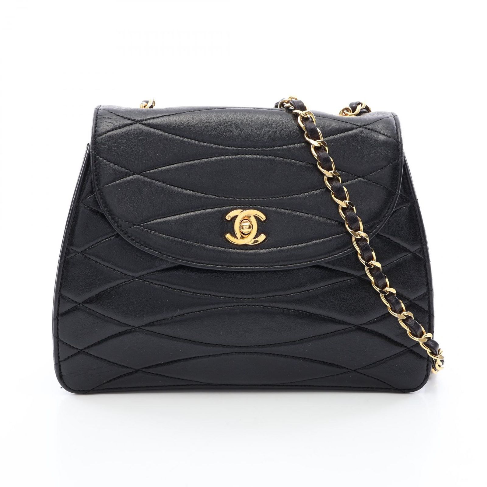 シャネル CHANEL ショルダーバッグ ブラック ラムスキン（羊革） ウェーブステッチ チェーンショルダー レディース Used A