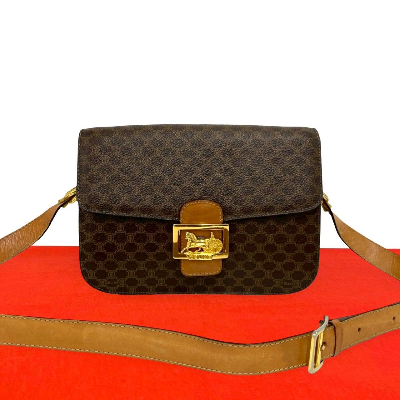 極 美品 CELINE セリーヌ ヴィンテージ 馬車金具 マカダム ブラゾン トリオンフ 柄 ロゴ レザー 本革 ショルダーバッグ ブラウン 21087