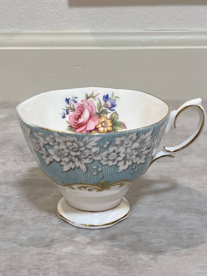 ROYAL ALBERT ロイヤルアルバート ティーカップ＆ソーサー