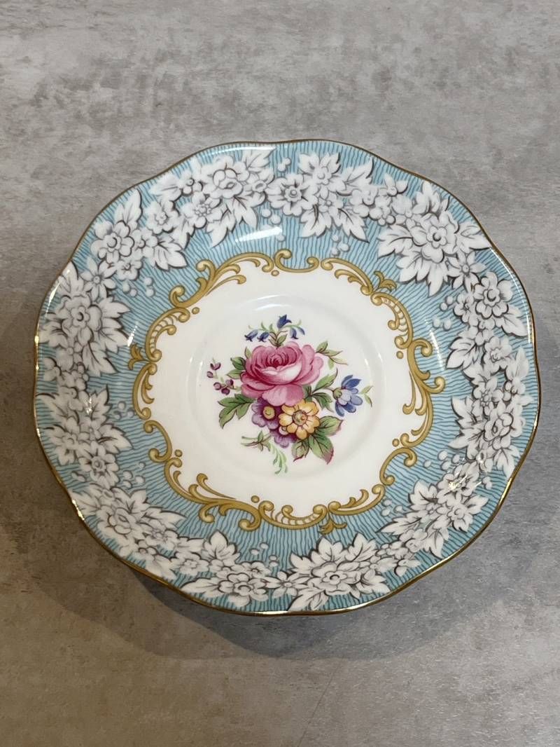 ROYAL ALBERT ロイヤルアルバート ティーカップ＆ソーサー