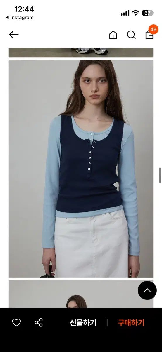 (新品) クイーンス래빗 ボタン Uネック ロングスリーブTシャツ