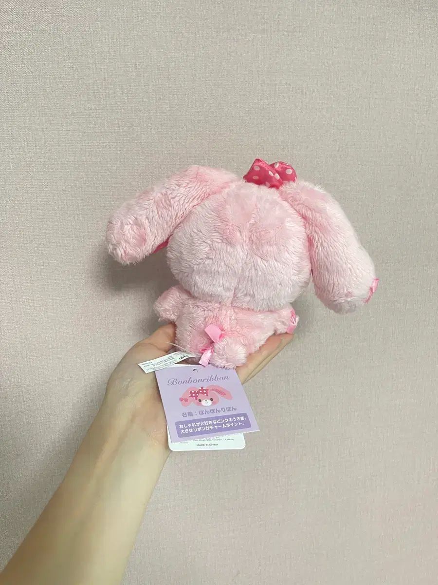 正規品，2025 (新品) サンリオ キャラクター 対象 ボンボンリボン ぬい