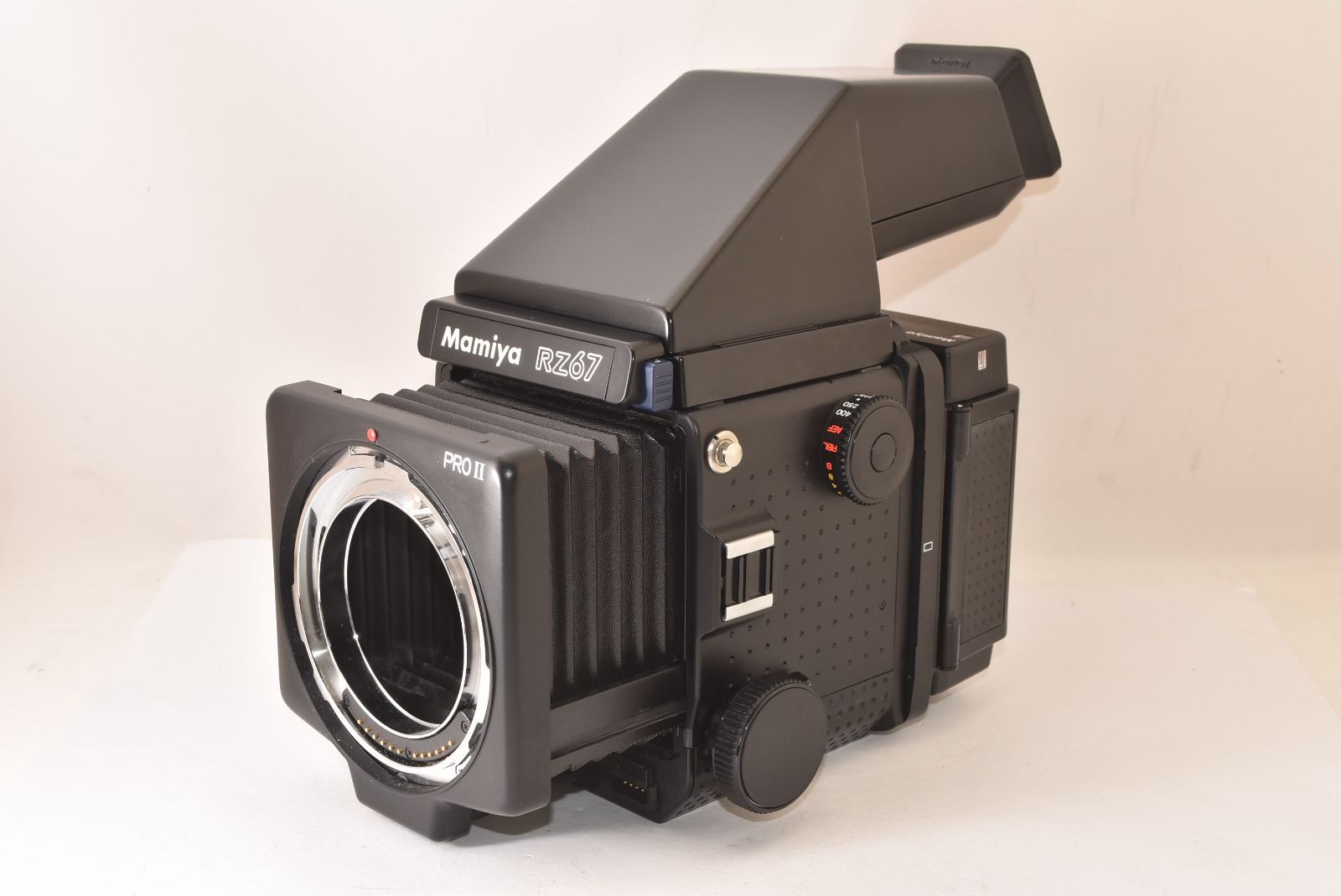 MAMIYA マミヤ RZ67 PROFESSIONAL II ボディ + AEプリズムファインダー