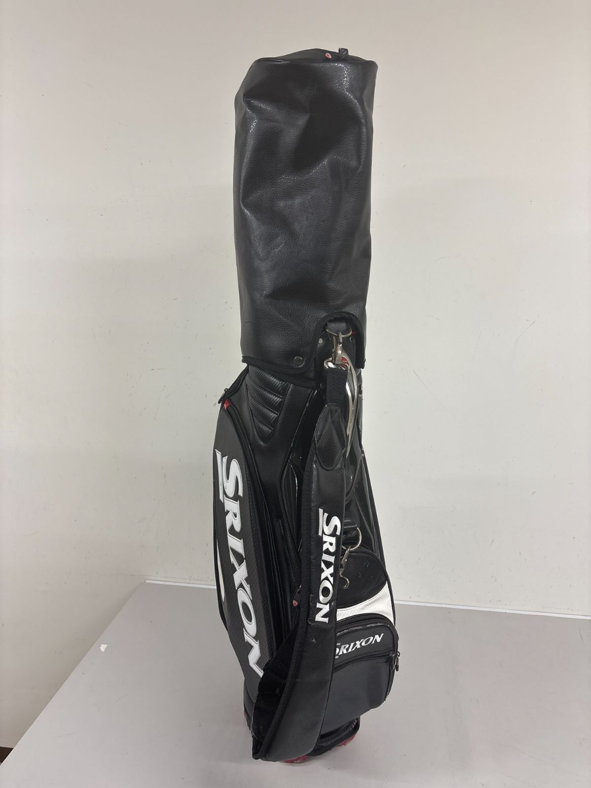 SRIXON/スリクソン ゴルフ キャディバッグ【黒×白】中古！ 送料無料【人気】SRIXON スリクソン キャディバッグ ゴルフバッグ