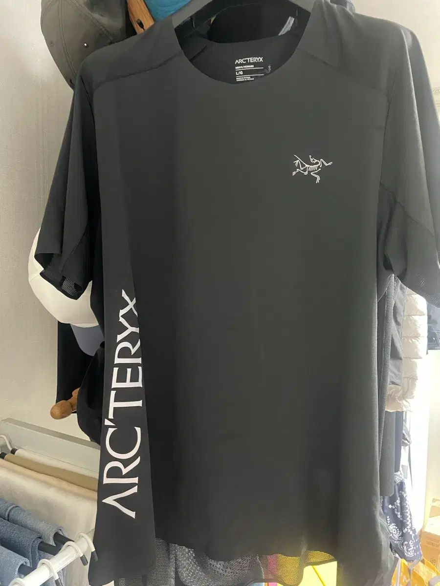 ARC'TERYX アークテリクス ノバン ブラック 半袖 L