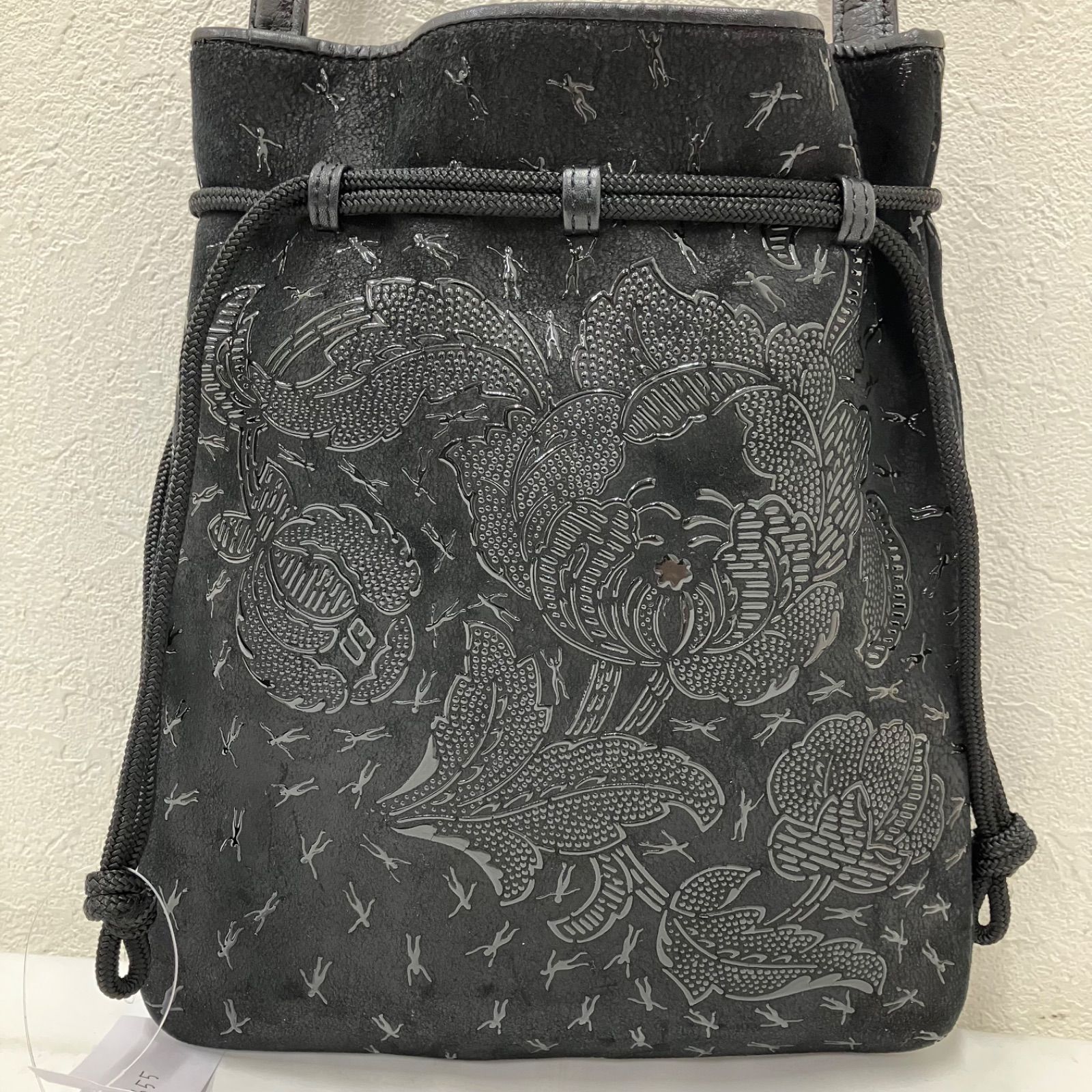 美品 INDENYA 印傳屋 インデンヤ ハンドバッグ 肩掛け 巾着 花模様 3655 印傳屋 INDEN-YA インデンヤ ショルダーバッグ ブラック系 黒 花