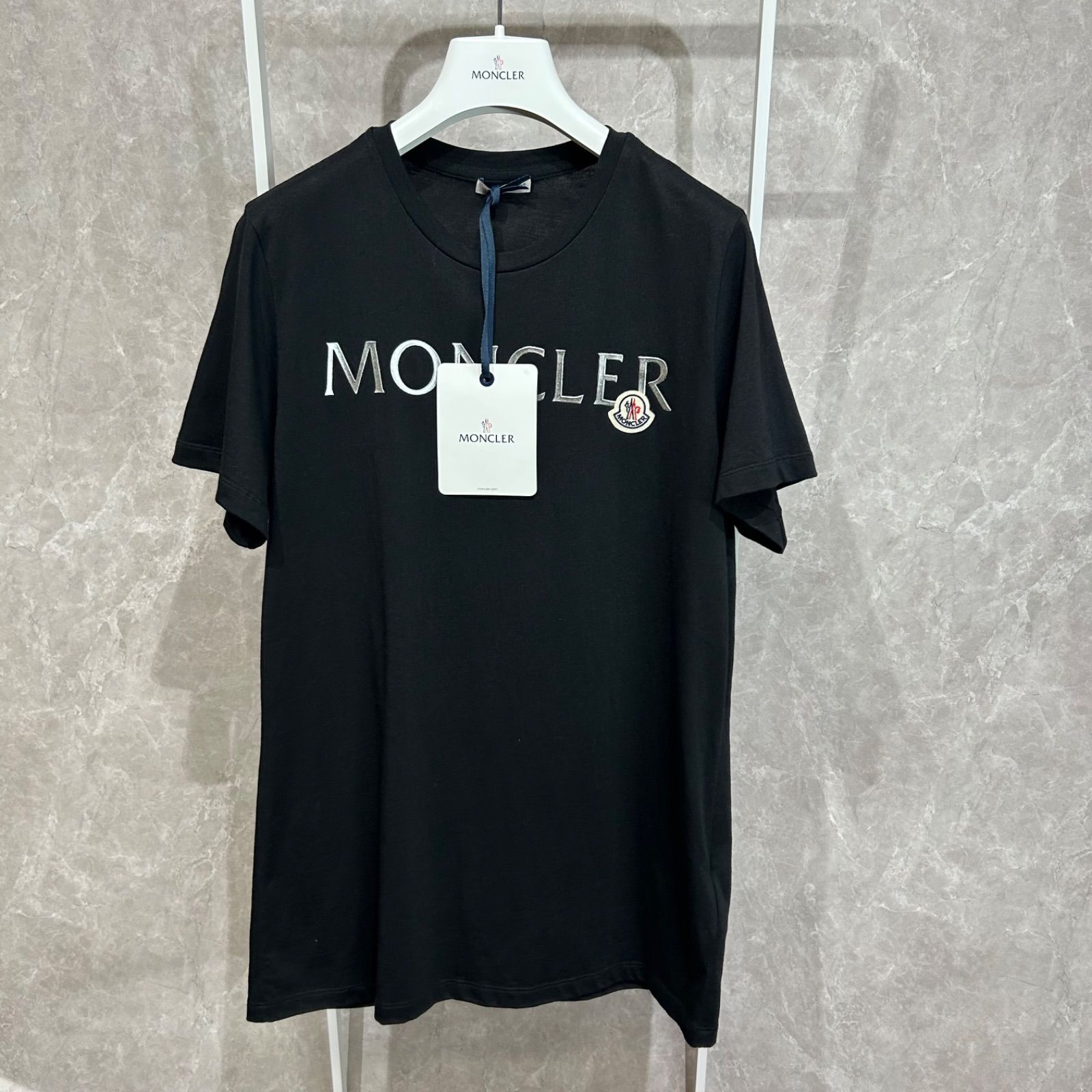 未使用級】 MONCLER モンクレールロゴ半袖Tシャツ黒L - メルカリ