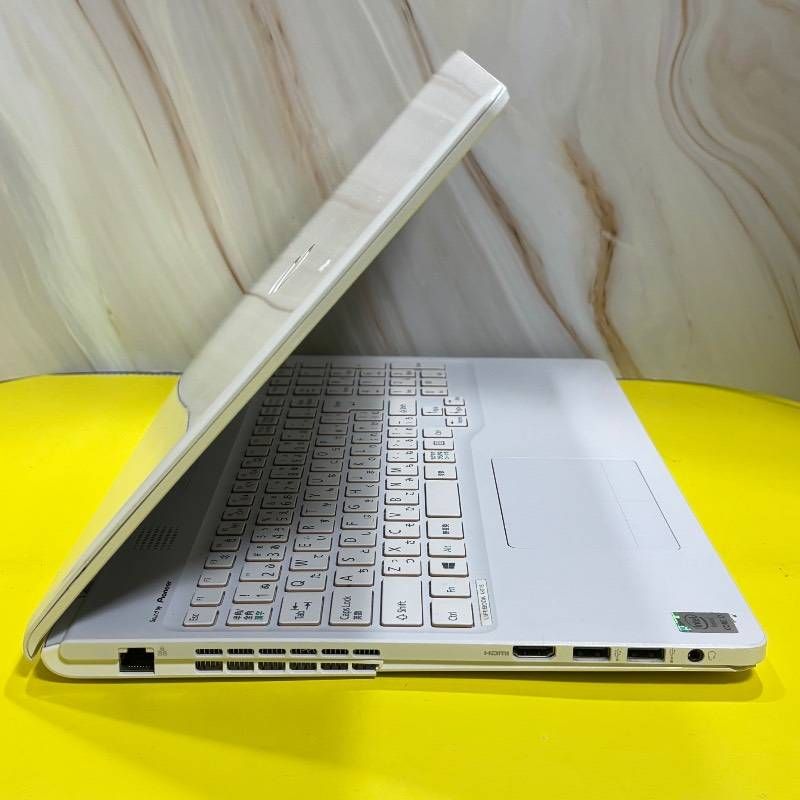 新品SSD/美品/core i7/メモリ8GB/カメラ/Office/Win11 超美品 Core i7/SSD/Win11/Office 富士通ノート - メルカリ