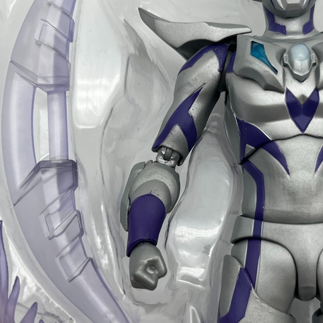 □バンダイ アクションフィギュア S.H.Figuarts ウルトラマンゼロ