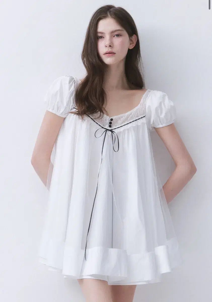 Thetis ダーティー ス 엠파이어 ミニ Tシャツ 白 64,581円