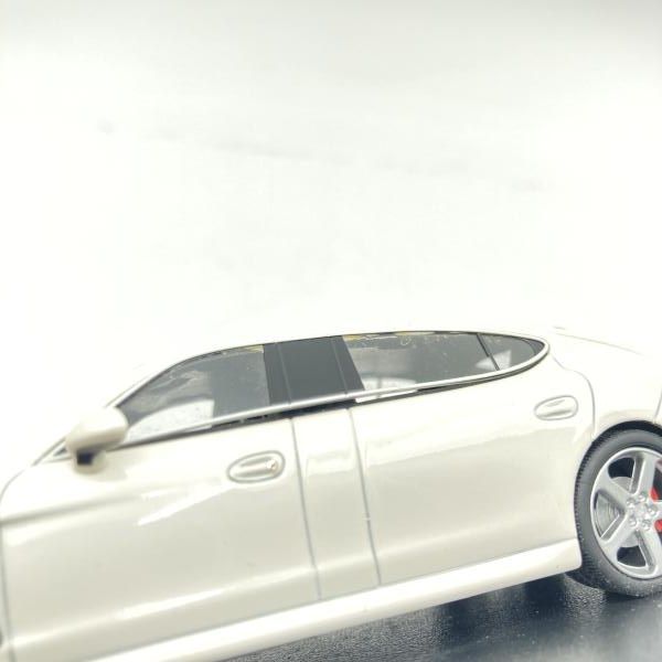 中古】グレートライトニングモデルズ 1/43 RUF RXL 2012 (ホワイト)[6]