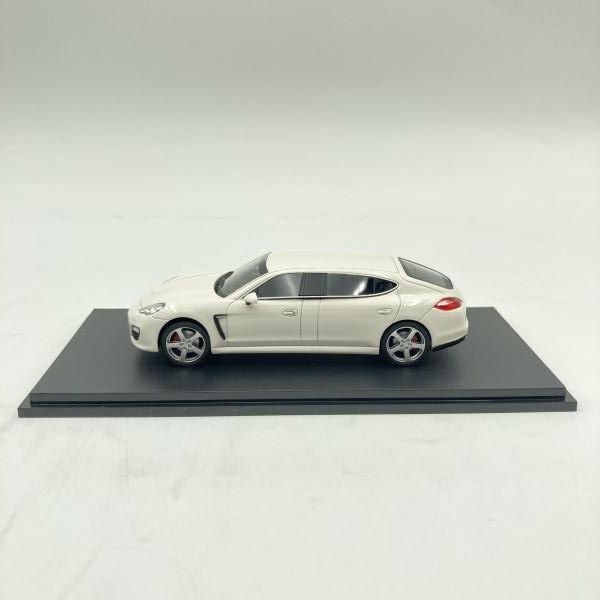 【中古】グレートライトニングモデルズ 1/43 RUF RXL 2012 (ホワイト)[6][240006521811] 中古】グレートライトニングモデルズ 1/43 RUF RXL 2012 (ホワイト)[6]
