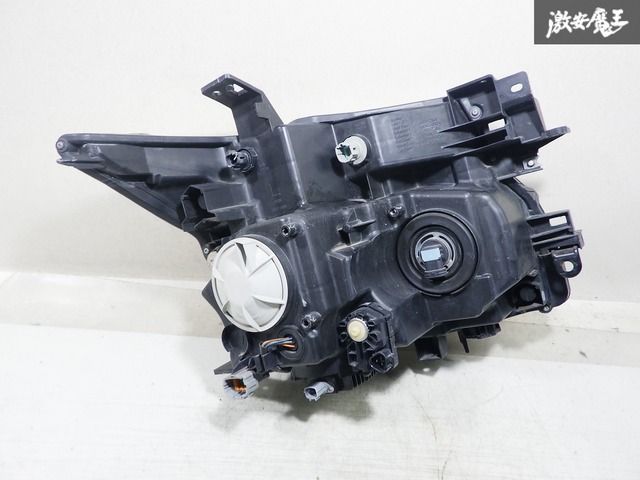車 エルグランド TE52 TNE52 前期 純正 HID 左右ヘッドライト