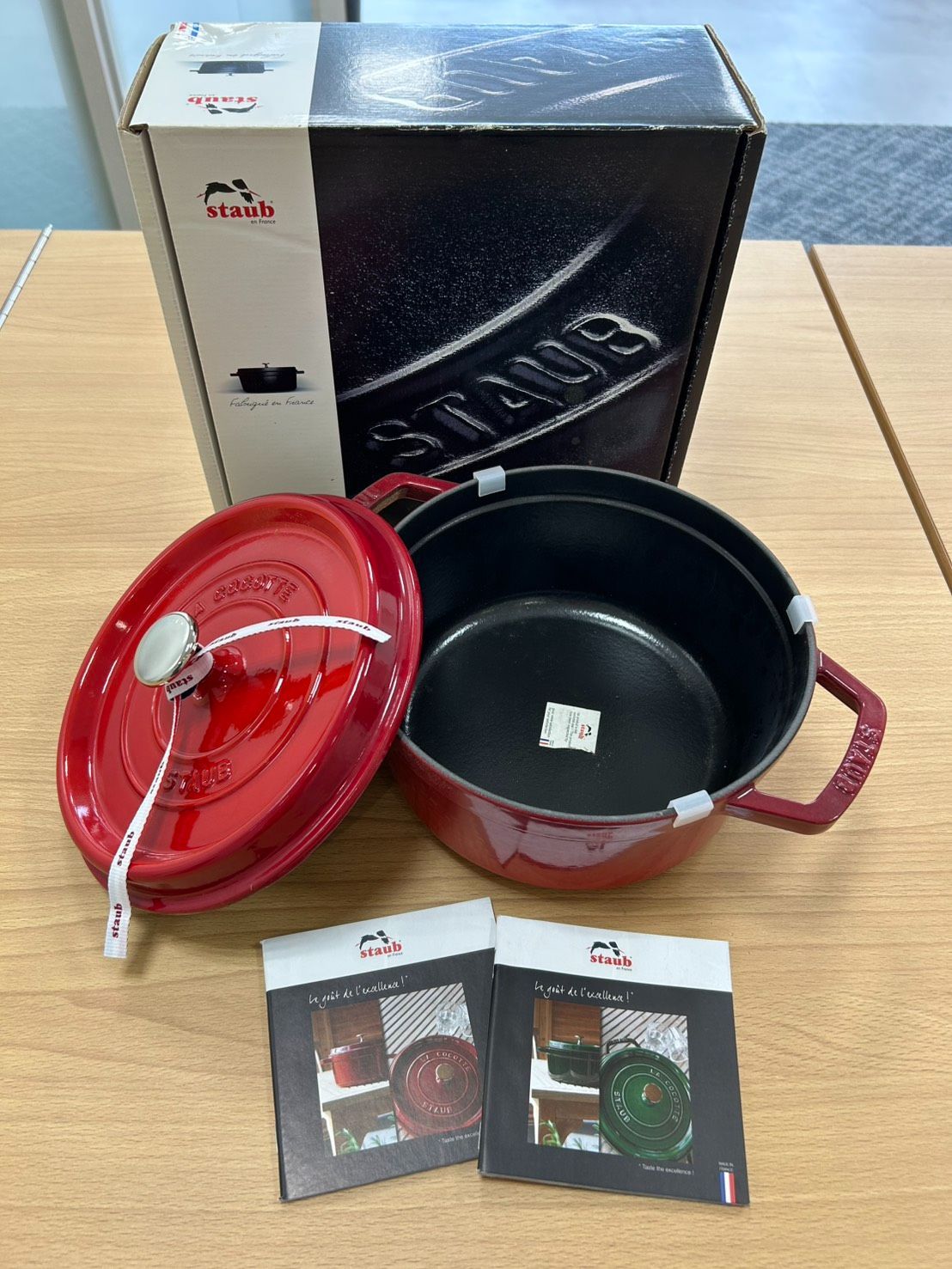 SH265000757 ストゥブ STAUB 22cm ピコ・ココット レッド - メルカリ