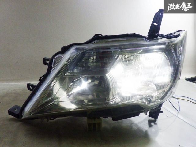 点灯OK！】セレナ C26 NC26 FC26 日産純正 HID ヘッドライト ヘッド