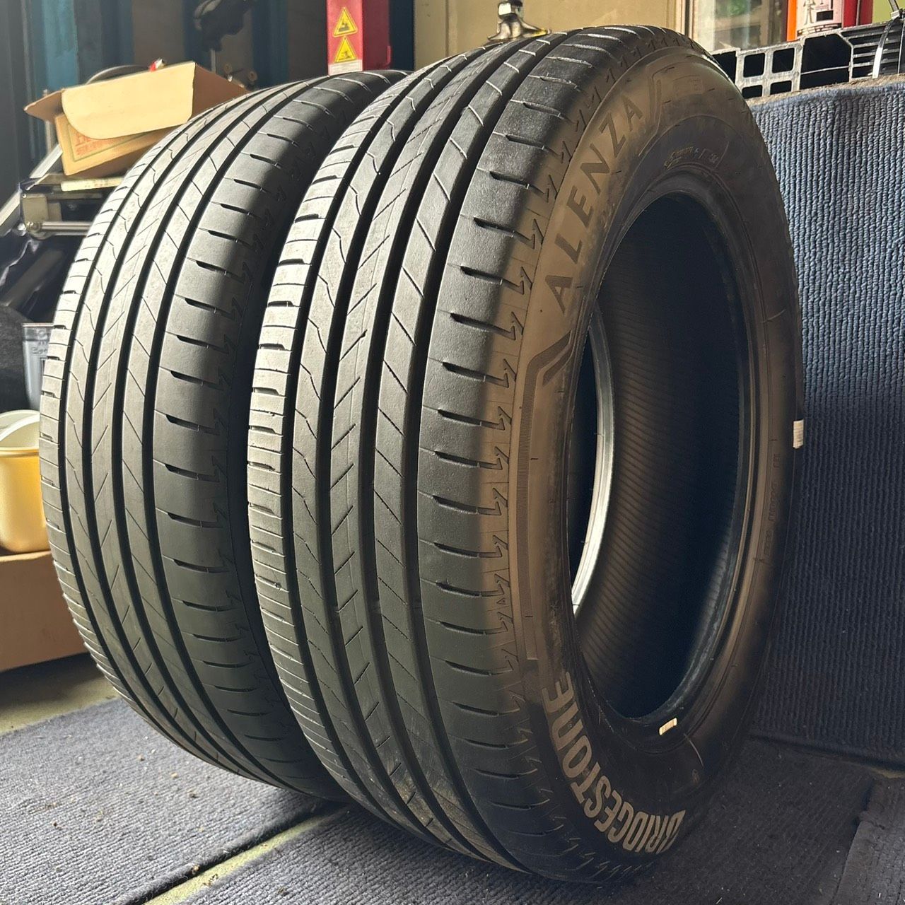 ☆送料無料☆【2025年製造】【溝8.5分山】BRIDGESTONE ALENZA 001 2本 235/60R18 傷有り ASP3594