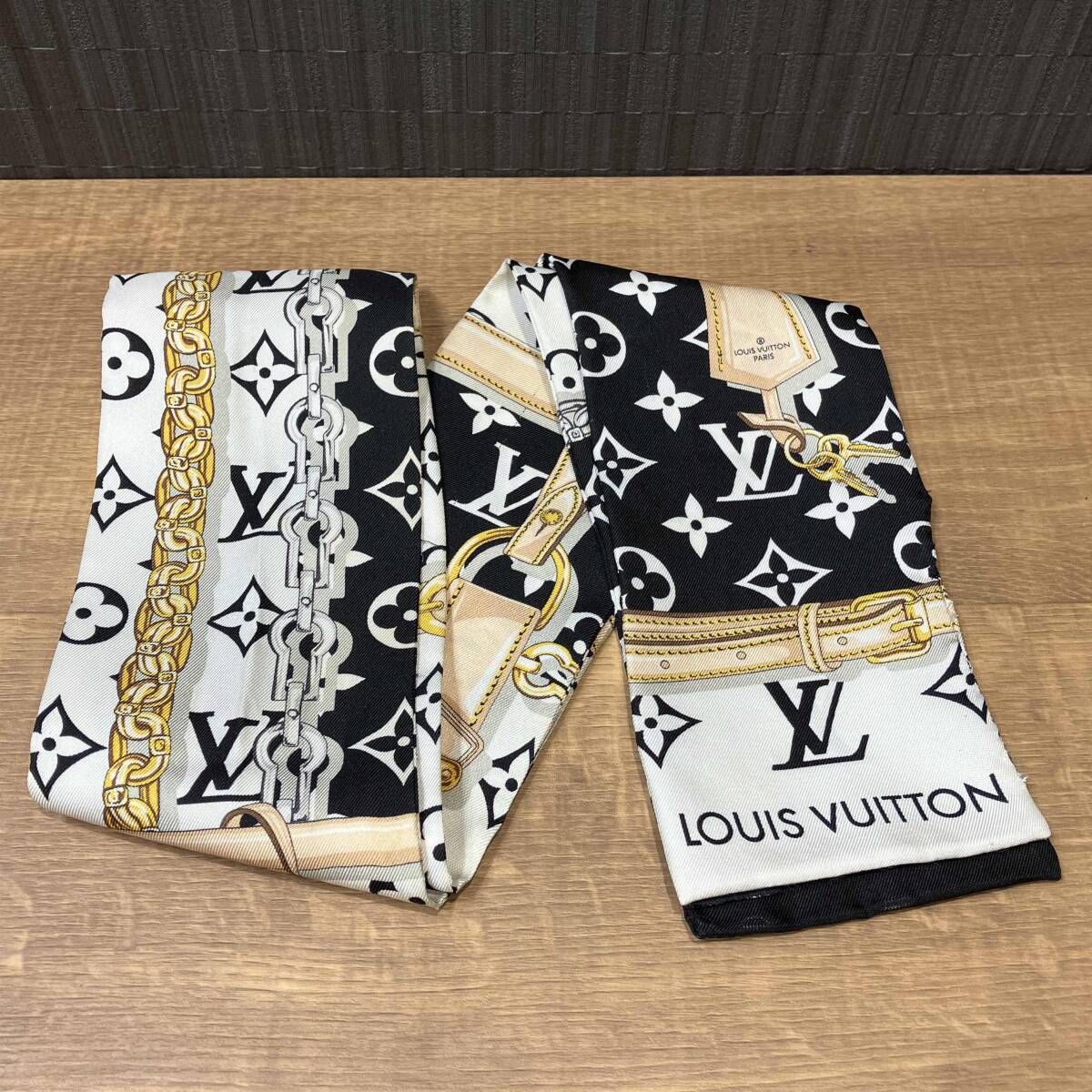 LOUIS VUITTON／バンドーモノグラム コンフィデンシャル／スカーフ