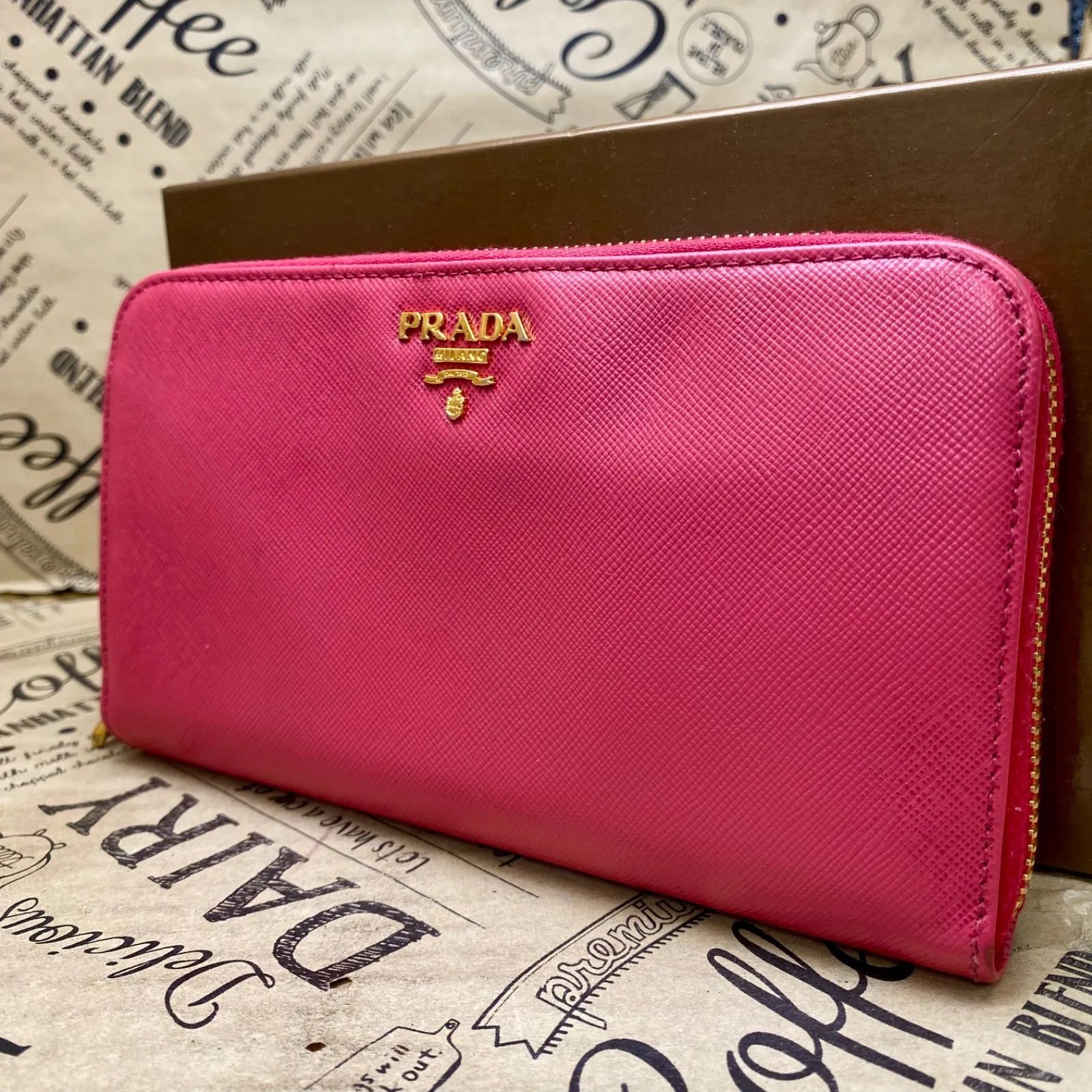 プラダ 長財布 サフィアーノ ピンク ラウンド カード 小銭 札入れ FW219