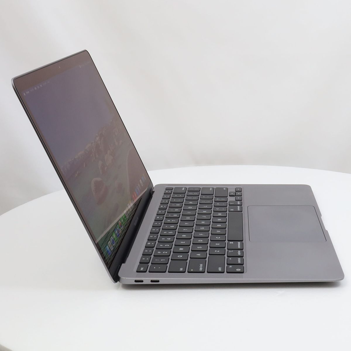 MacBook Air 13-inch 2020 M1【ランク：C】【カラー：スペースグレイ