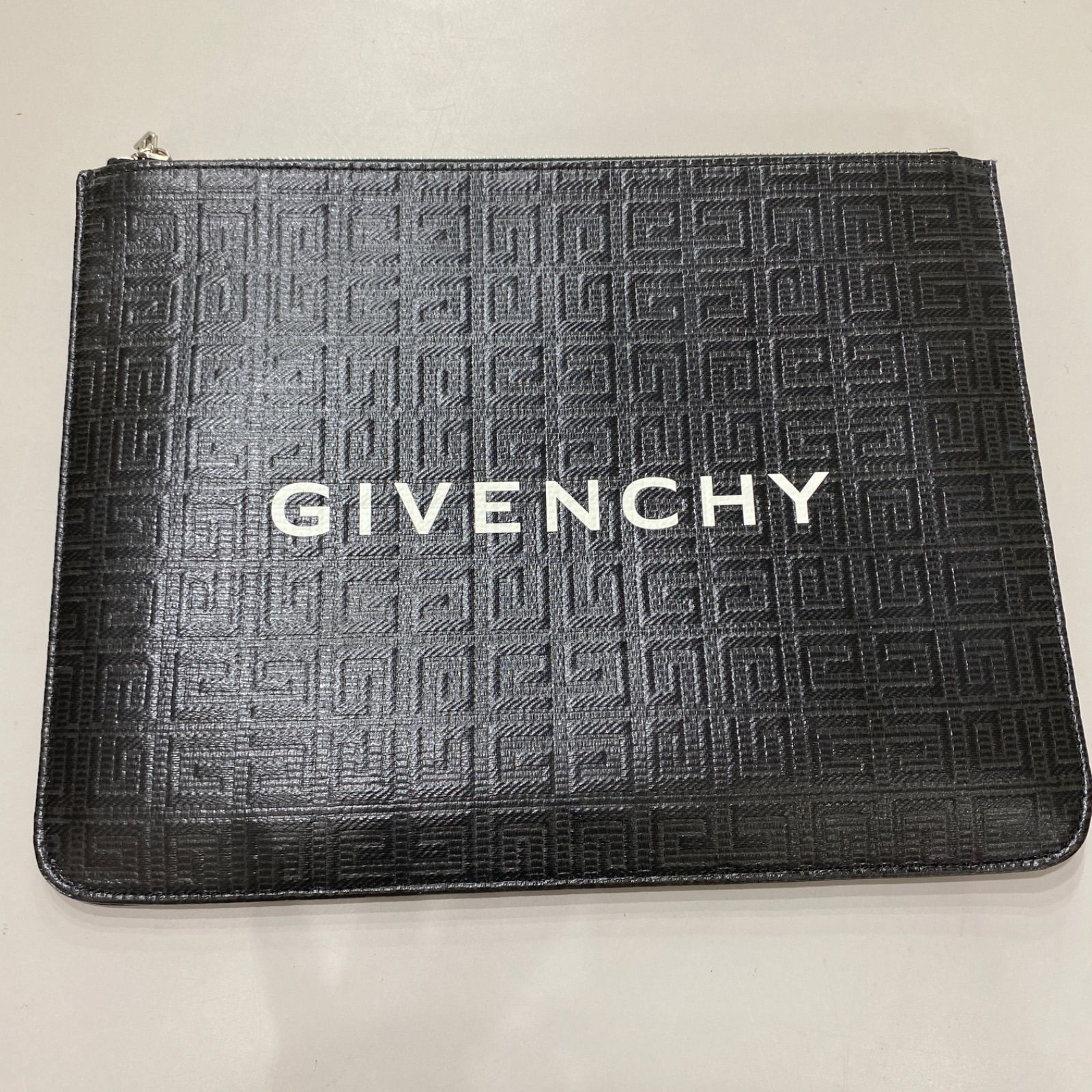 ✨美品✨GIVENCHY ジバンシー　4Gマイクロレザー フロントロゴ クラッチバッグ ブラック