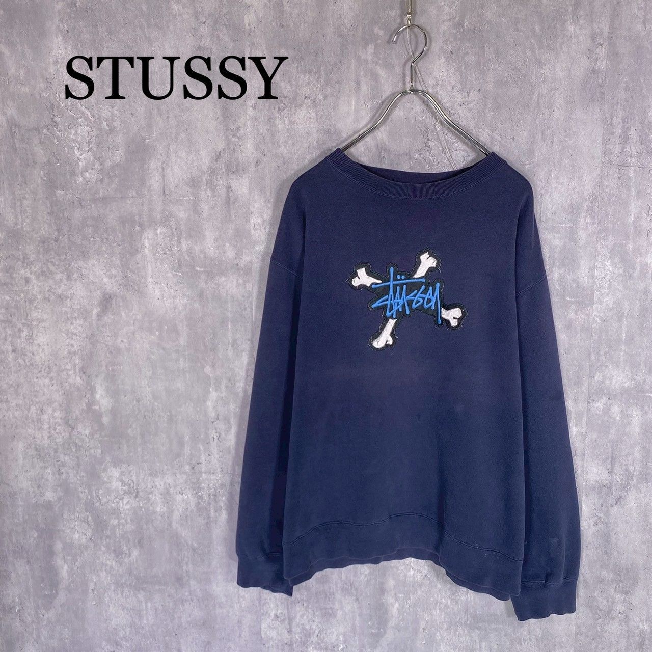『STUSSY』ステューシー (M) クロスボーンロゴトレーナー スウェット