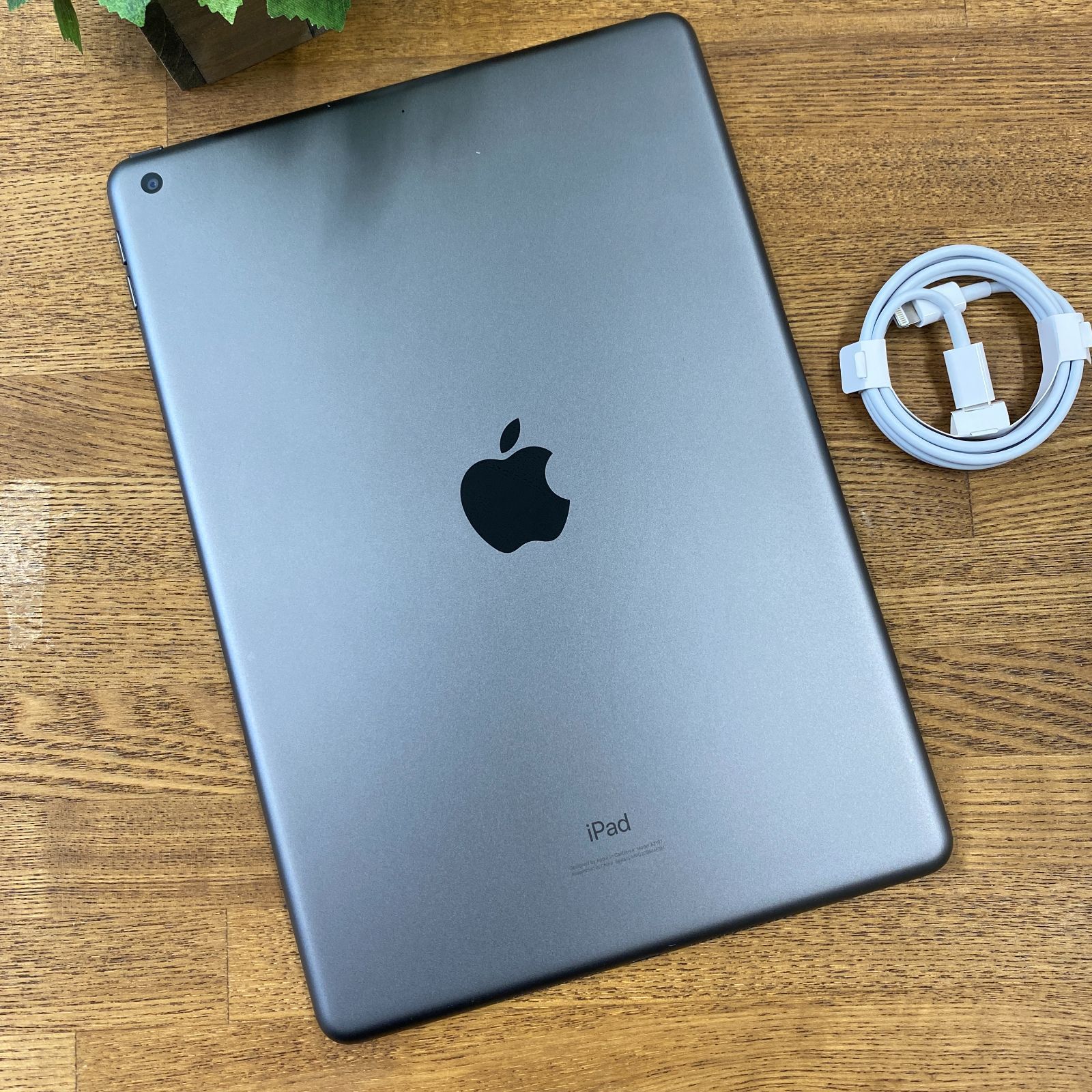 iPad 第7世代 10.2インチ 32GB スペースグレイ WiFi版 モデル 送料無料