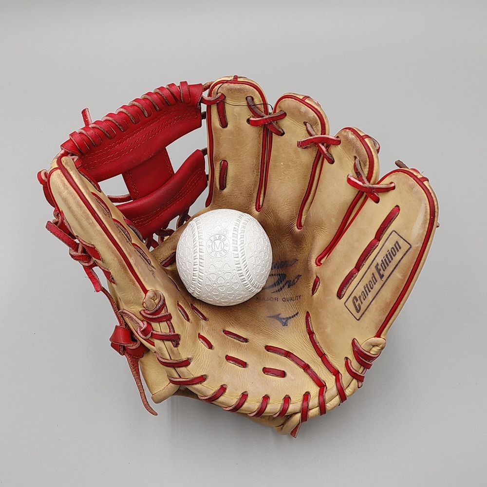 クリーニング済み 】 ミズノ 軟式グローブ / 内野手用 型付け済み