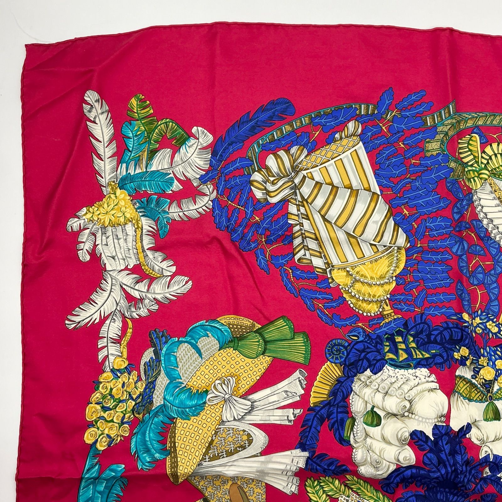 HERMES エルメス カレ90 スカーフ chapeau! 脱帽 シルク100% レッド系