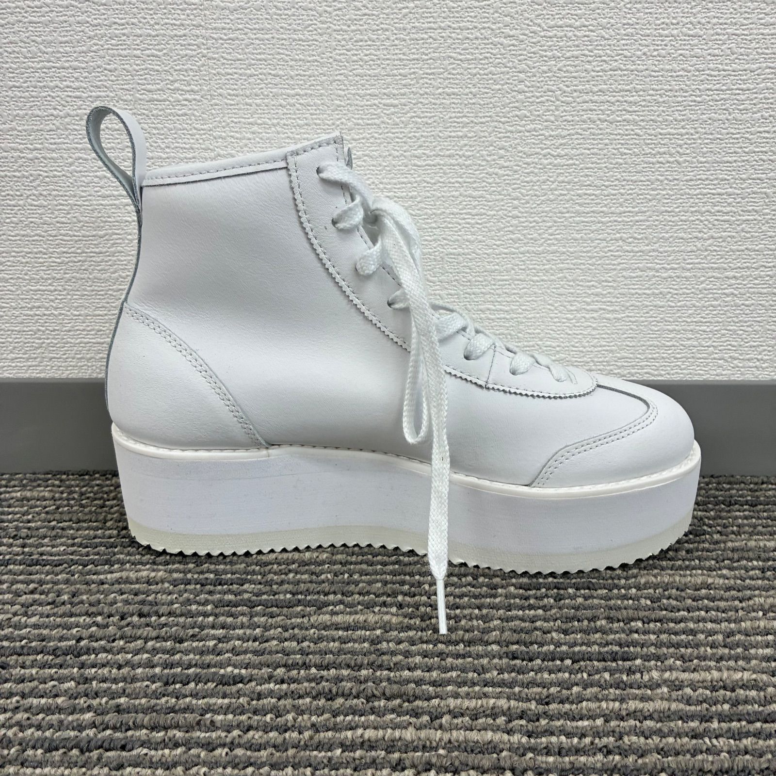 RN24 Onitsuka Tiger オニツカ タイガー ハイカットスニーカー 厚底 
