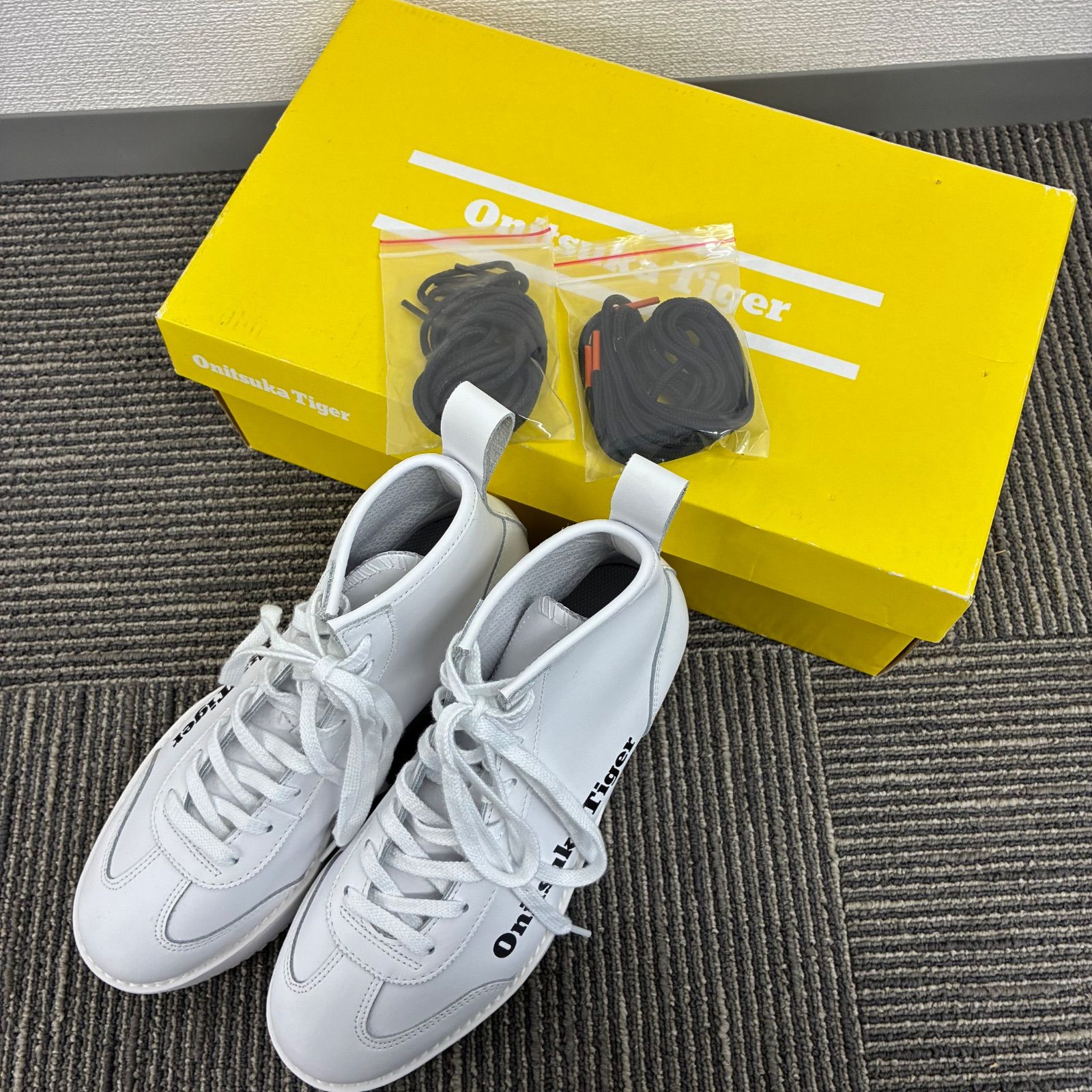 RN24 Onitsuka Tiger オニツカ タイガー ハイカットスニーカー 厚底 